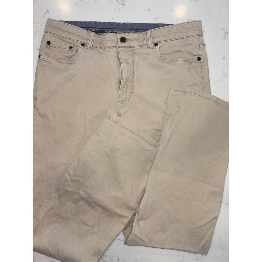 LL Bean Standard Fit Khaki Pants Beige Mens Size 32x30 Flat Front Casual EUC